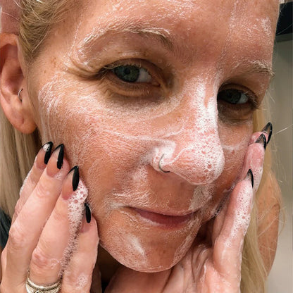 Glow Bar Cúrcuma — Aclara Manchas, Acné y Tono Disparejo