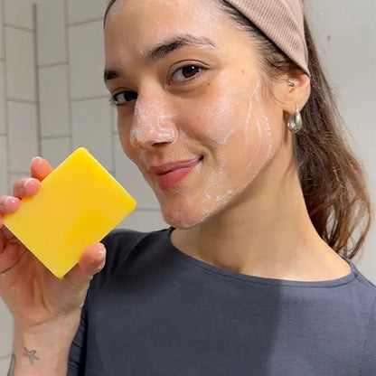 Glow Bar Cúrcuma — Aclara Manchas, Acné y Tono Disparejo
